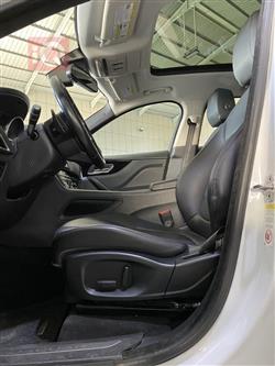 جاگوار F-Pace